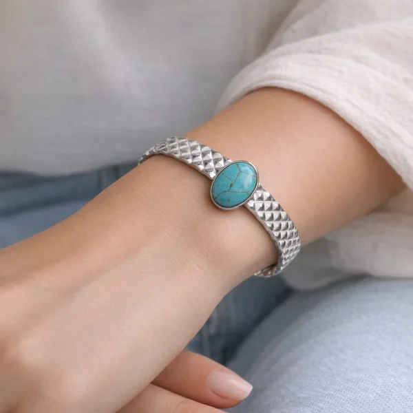 Βραχιόλι Cuff "Pyramid Texture" με Οβάλ Τυρκουάζ